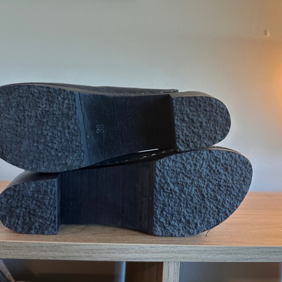 Bryr Clog Ellie Worker in Black - Picture 1 of 4